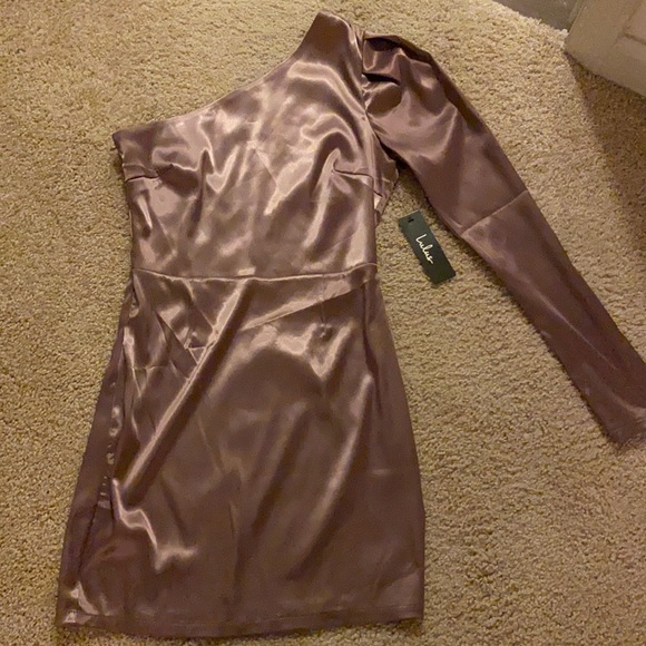 Lulus Dresses & Skirts - Lulus metallic pink dress